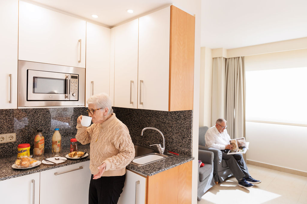 ¿Cómo es el día a día en un apartamento tutelado para mayores en Palma?